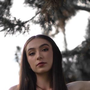 Meet your Posher, Monique